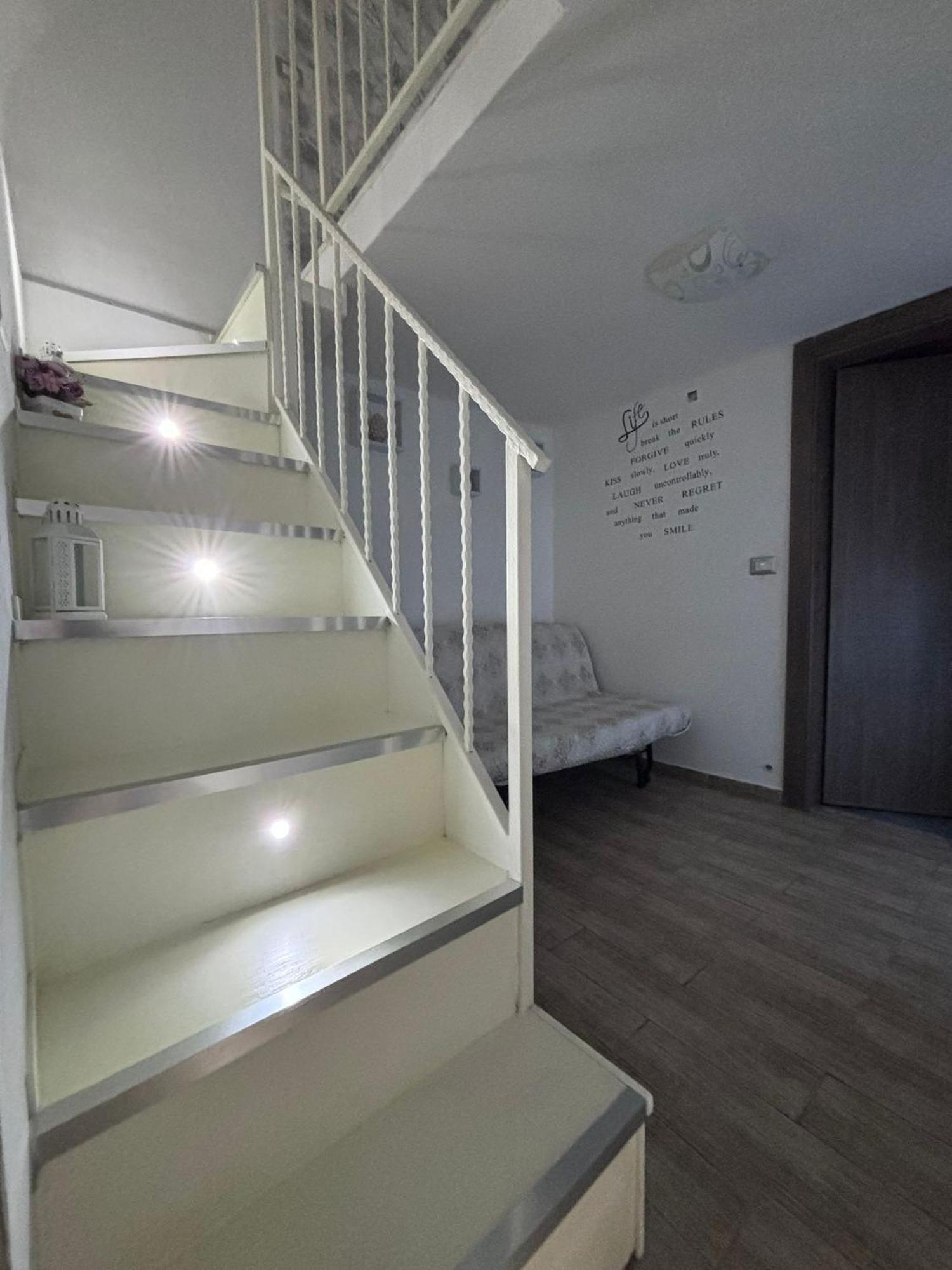 La Casa Di Zia Raf Lejlighed Napoli Eksteriør billede